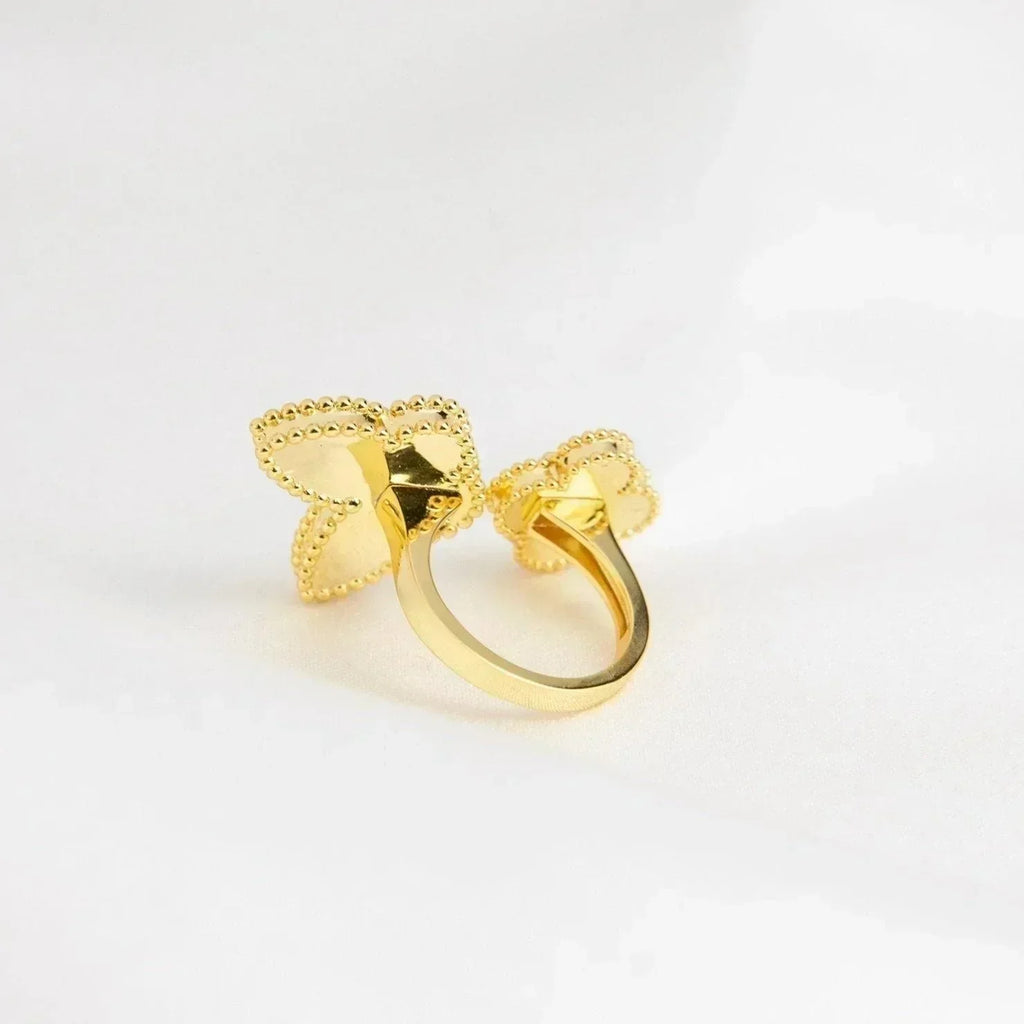 VCA LUCKY BETWEEN THE FINGER RING