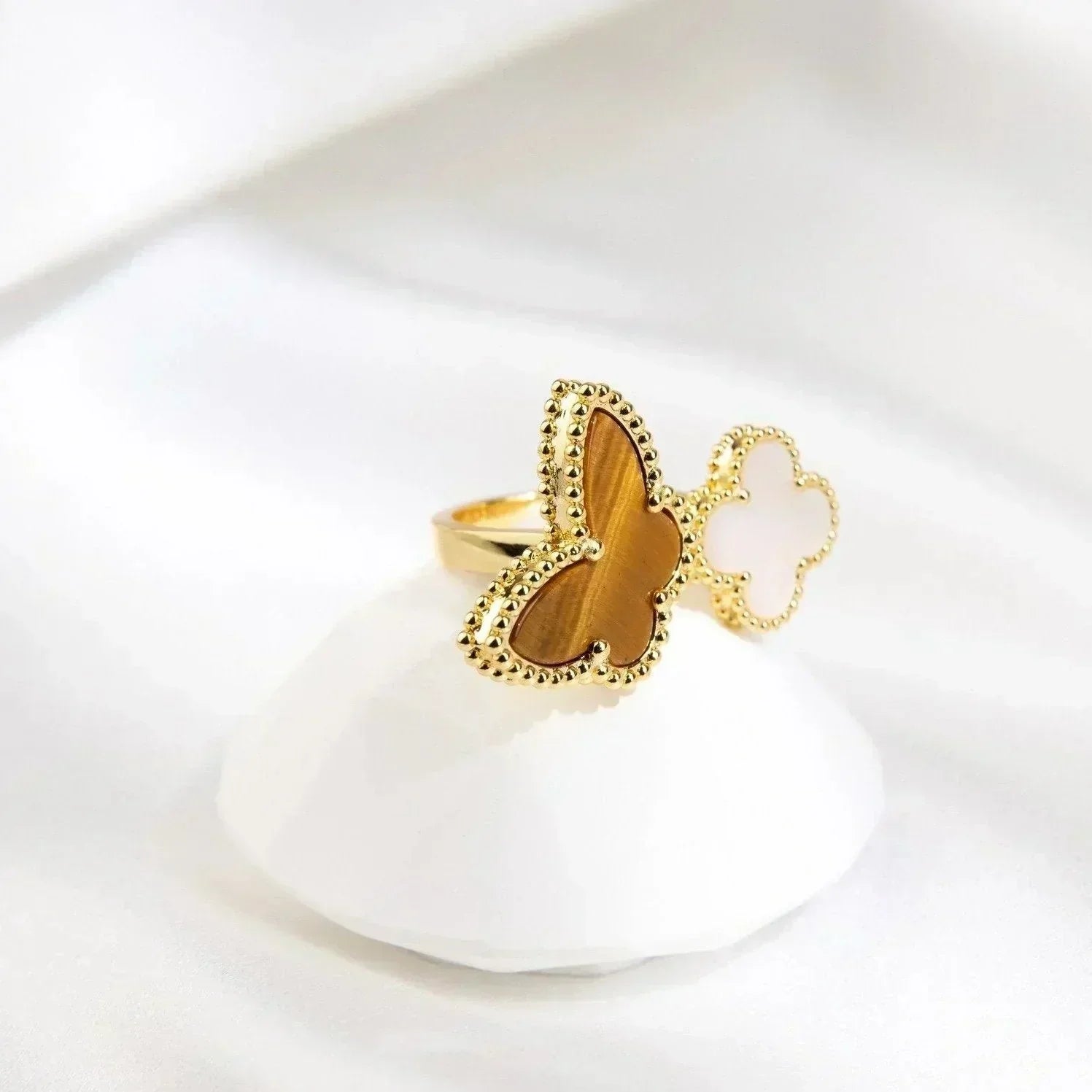 VCA LUCKY BETWEEN THE FINGER RING