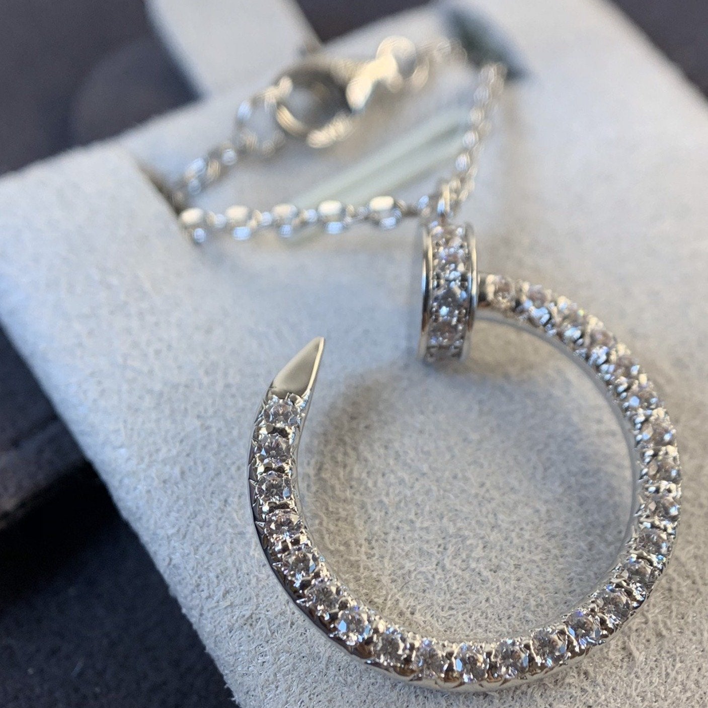 CARTIER JUSTE NECKLACE SILVER DIAMONDS