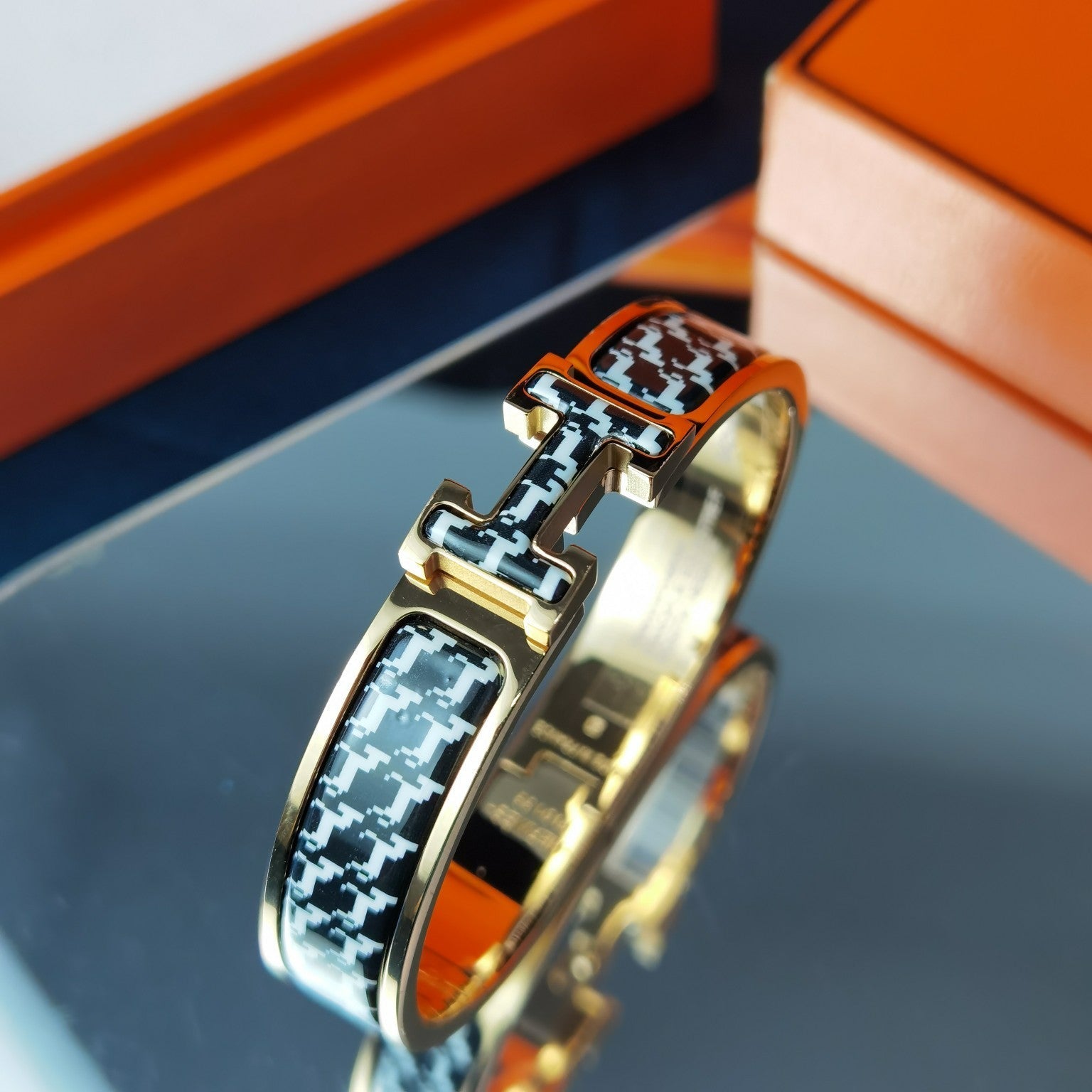 HERMES H HORSE BRACELET 12MM