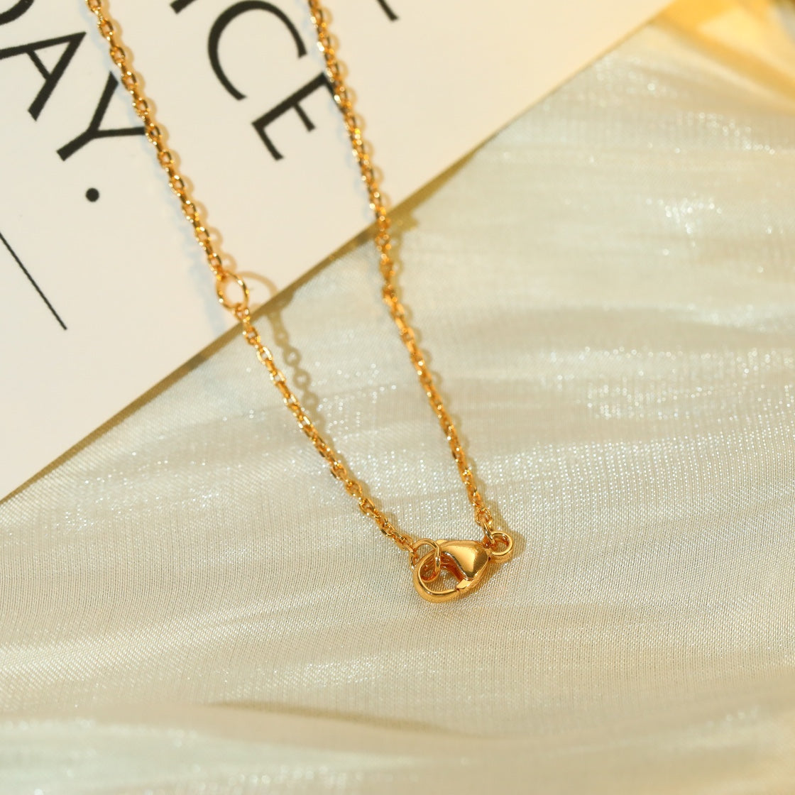 LOUIS VUITTON VOLT SILVER DIAMOND PEDANT NECKLACE