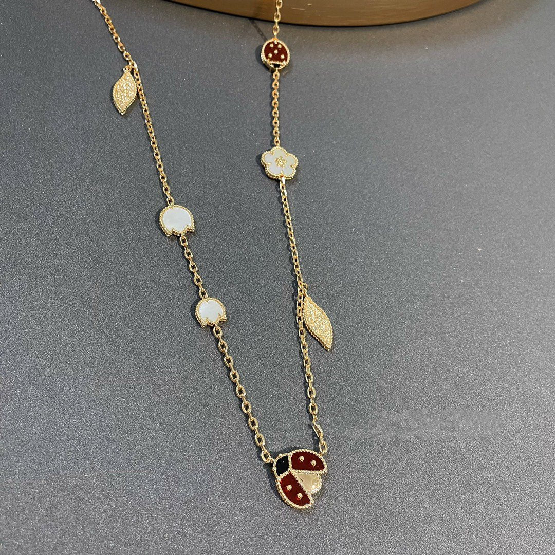 VCA LUCKY SPRING 15 MOTIFS GOLD NECKLACE