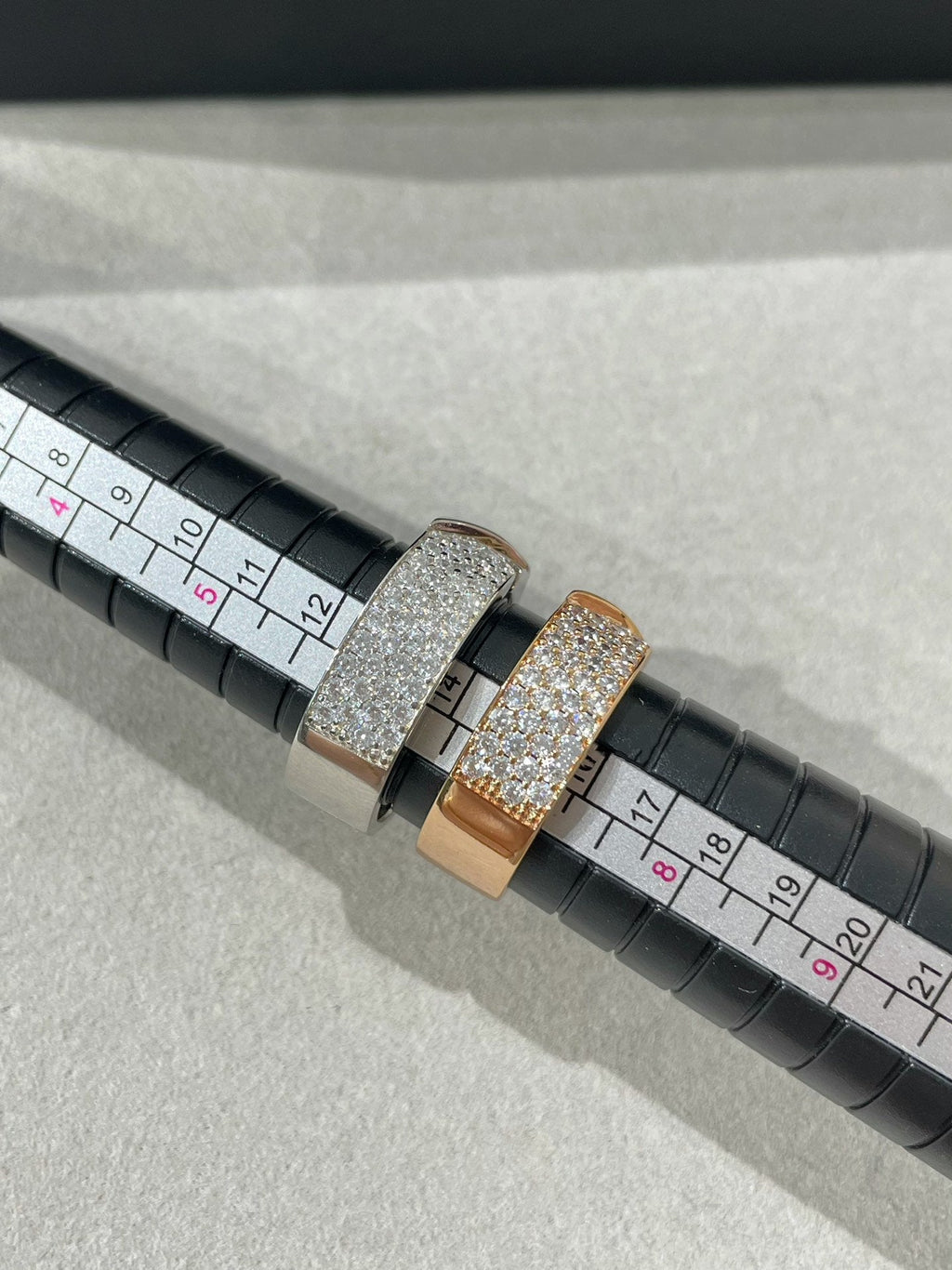 CHAUMET LIENS EVIDENCE DIAMOND PAVED RING