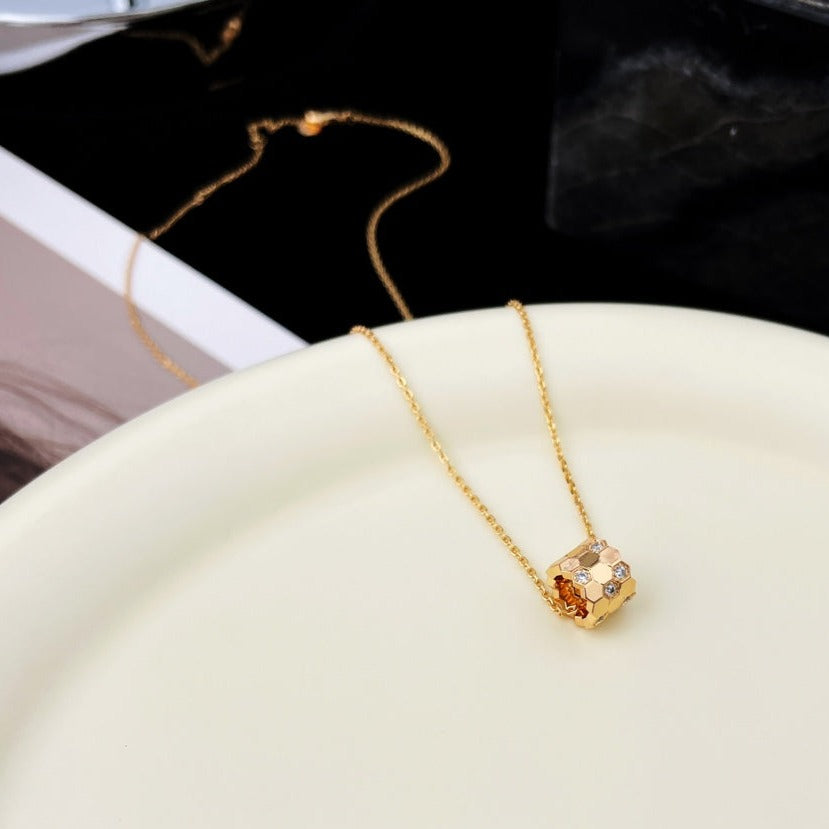 CHAUMET BEE MINI PEDANT DIAMOND NECKLACE