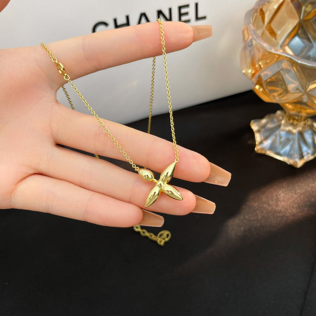 LOUIS VUITTON LOUISETTE GOLD NECKLACE