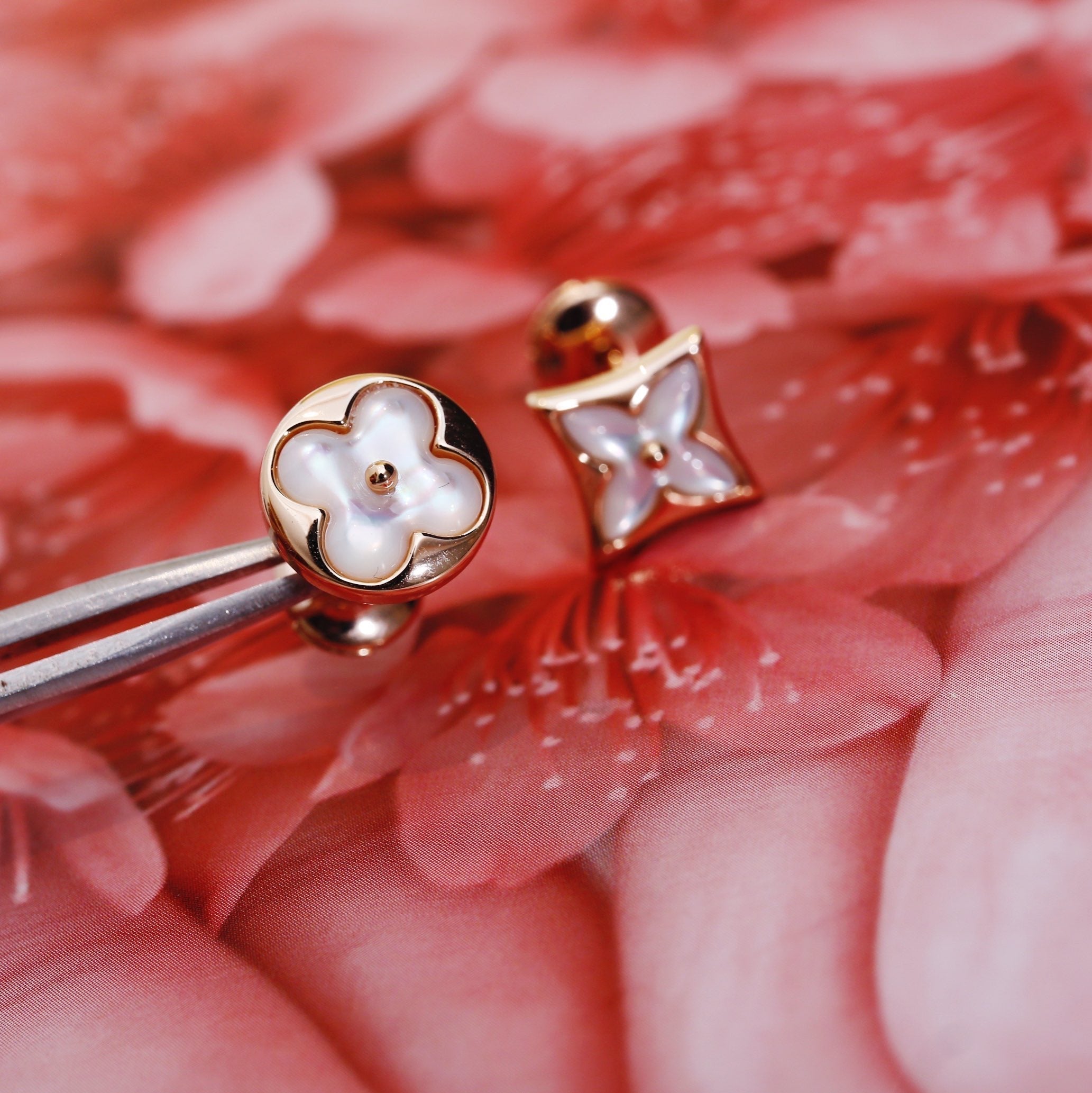 LOUIS VUITTON STAR AND SUN PINK GOLD MOP STUD EARRINGS