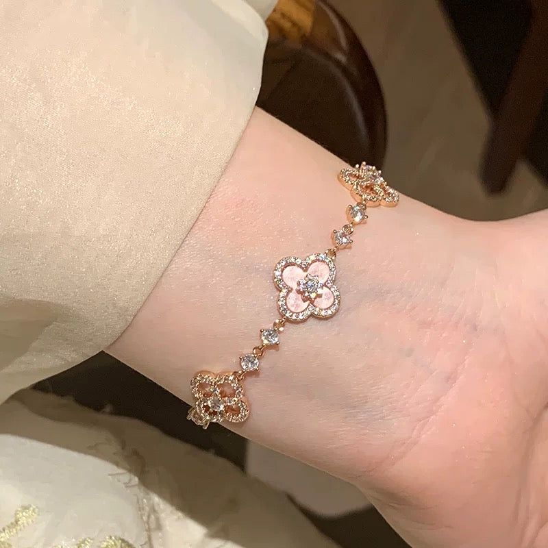 VCA CLOVER 5 MOTIF PINK BLUE RED WHITE BRACELET