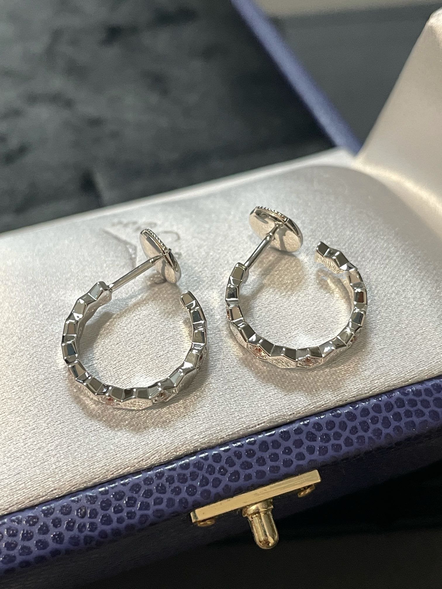 CHAUMET Hollow Design Four-Leaf Clover Flower Shape Earrings