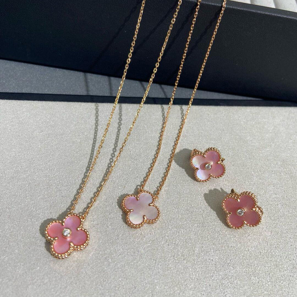 VCA CLOVER MEDIUM 1 DIAMOND PINK EARRINGS