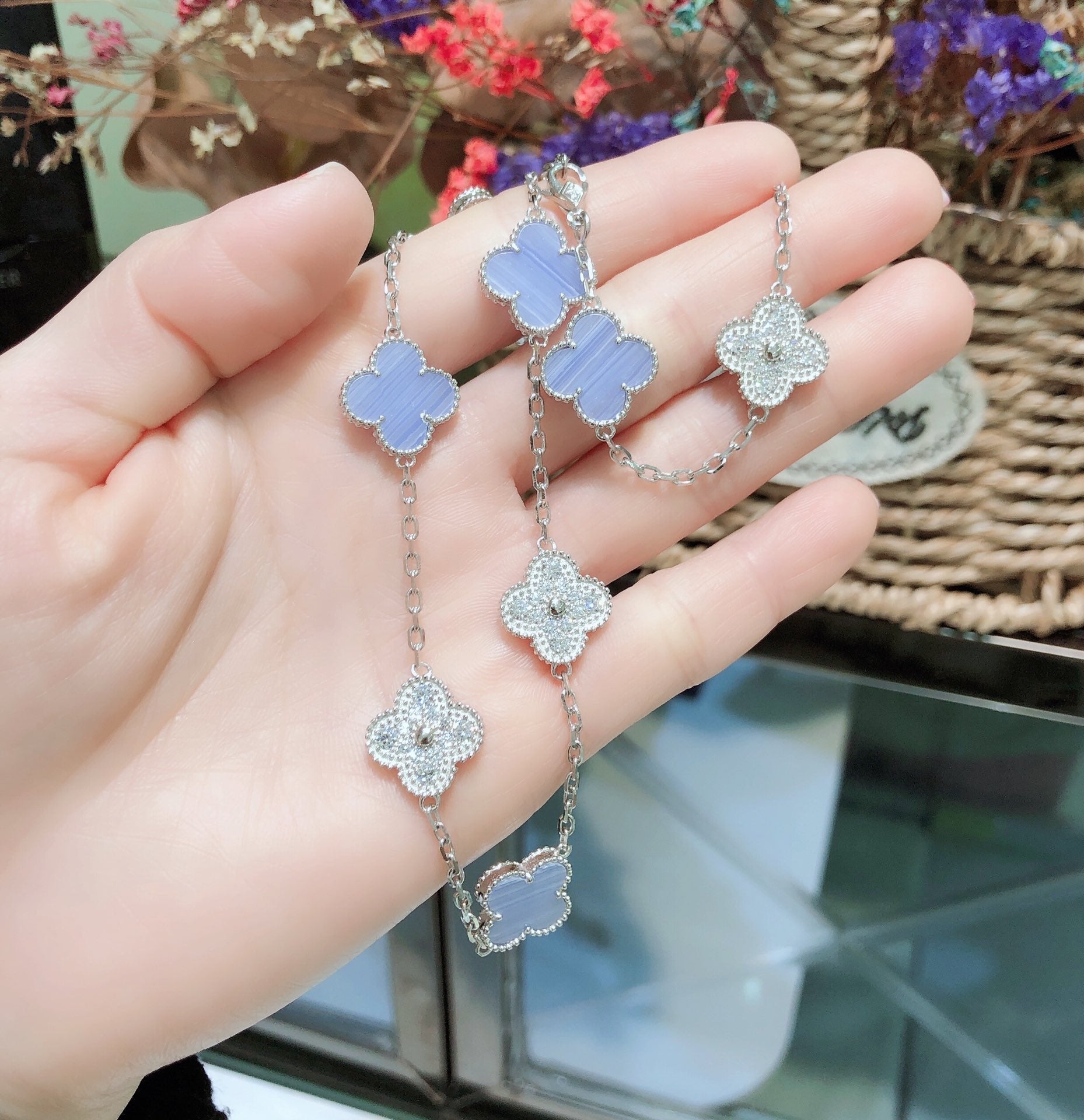 VCA CLOVER 10 MOTIFS CHALCEDONY DIAMONDS SILVER NECKLACE